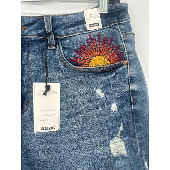 Judy Blue Shorts Womens 1XL Blue Distressed Sun Embroidery High Rise Raw Cut Off - Picture 2 of 12
